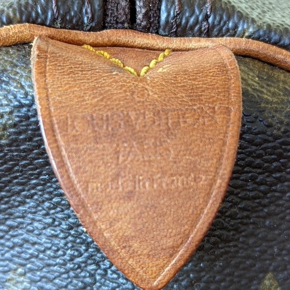 Louis Vuitton Speedy 30 Canvas Monogram Hand Bag - Picture 8 of 11